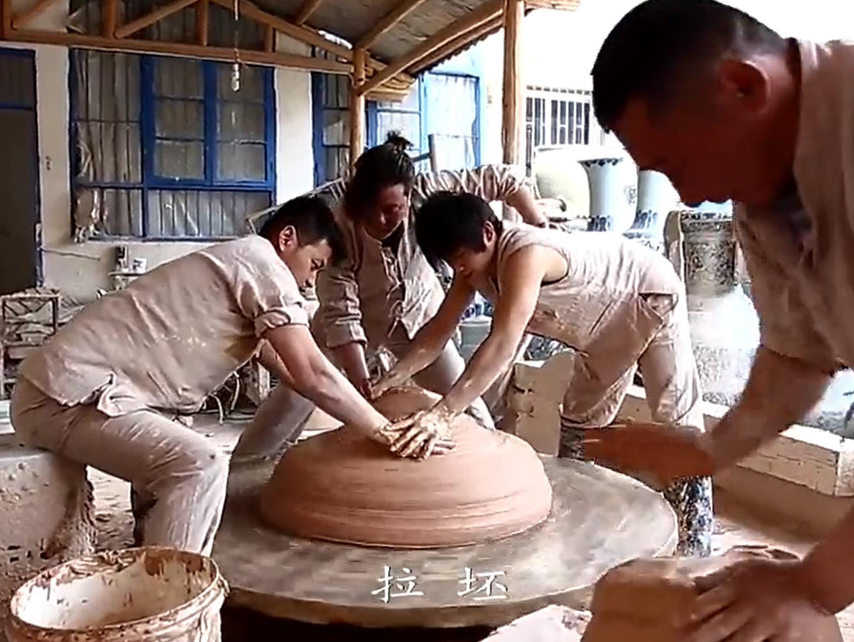 揭秘景德镇大件陶瓷制作技艺的音乐片《大器》